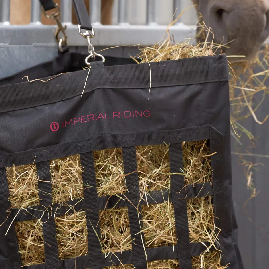IMPERIAL RIDING Corner Web Hay Feeder IRH